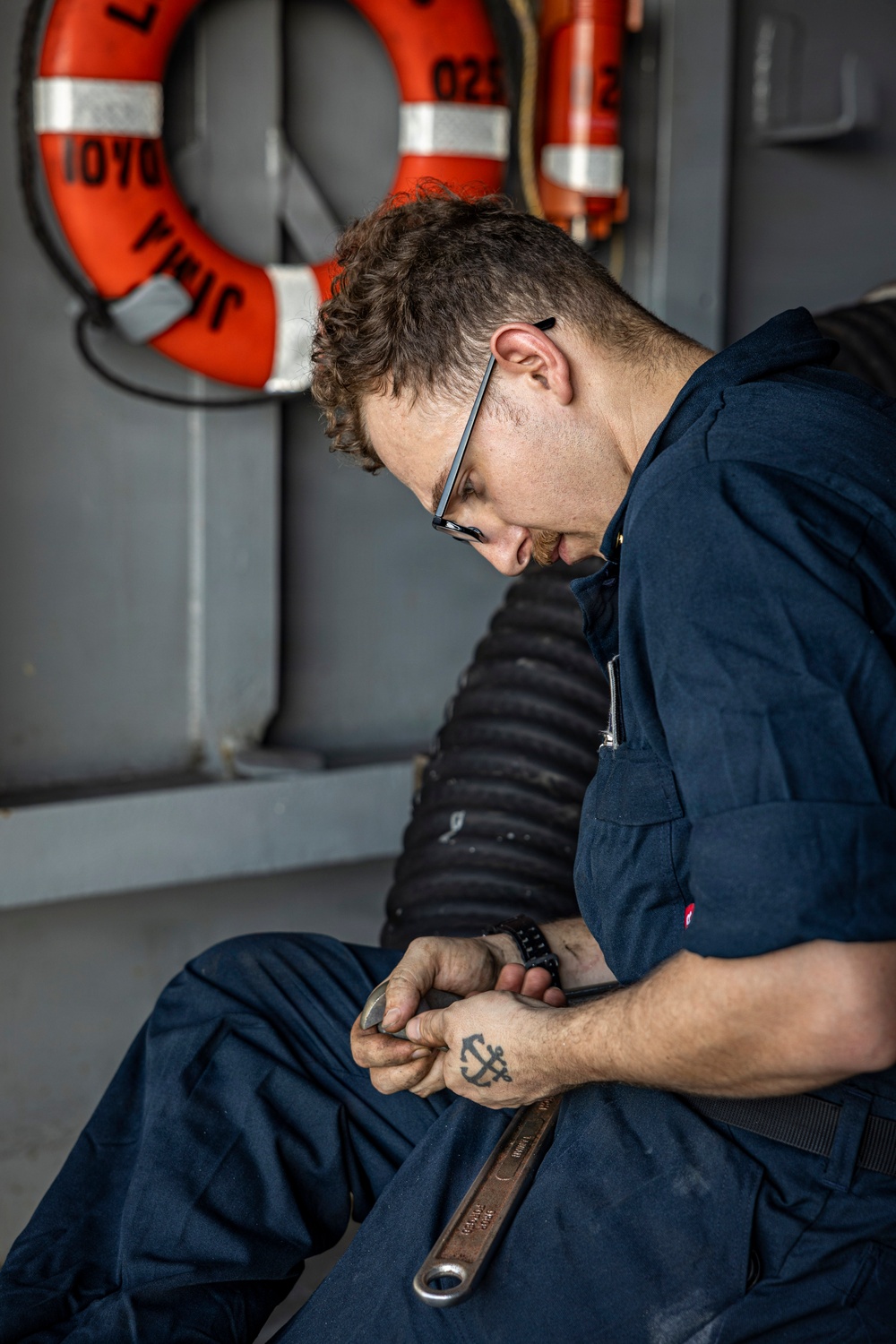USS Iwo Jima Sailors Conduct Maintenance and Repairs