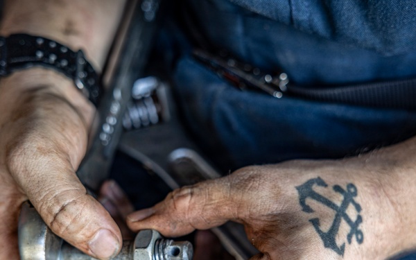 USS Iwo Jima Sailors Conduct Maintenance and Repairs