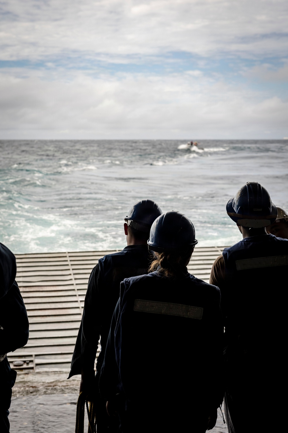 USS Iwo Jima Conducts Small Boat Operations