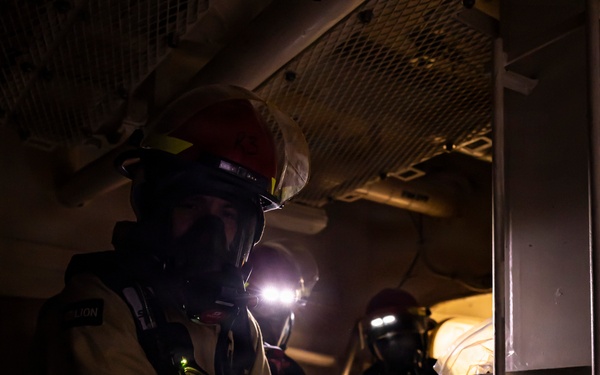 USS Iwo Jima Conducts Damage Control Training