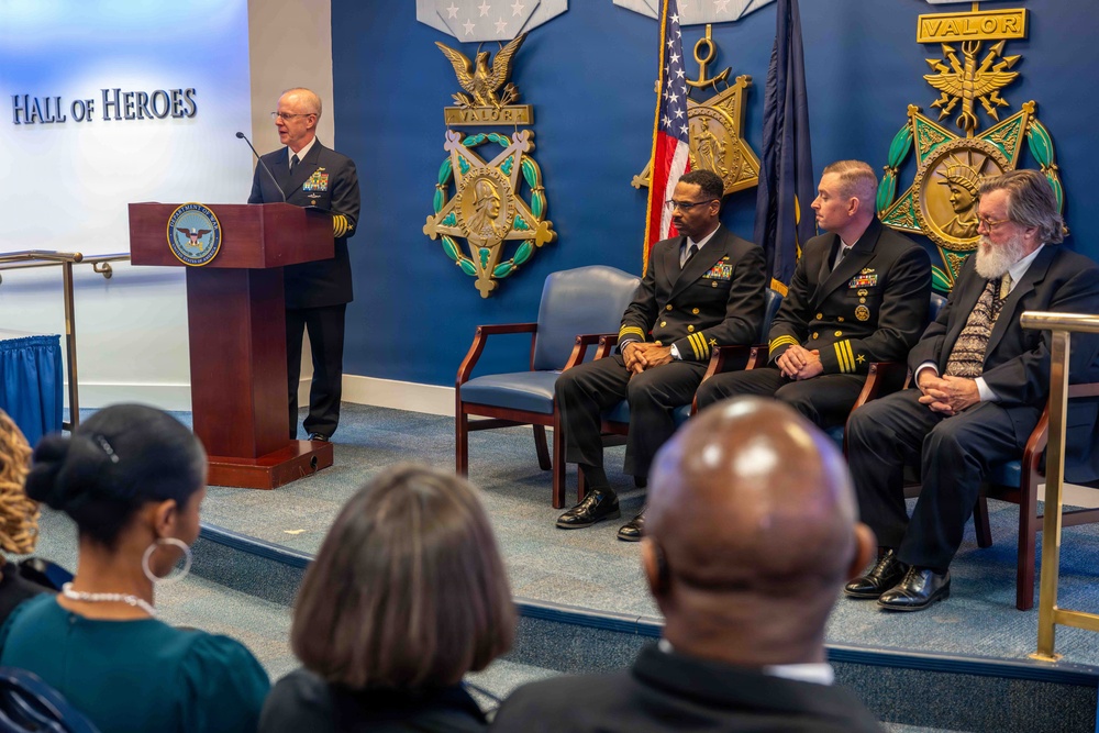 45th Annual Vice Admiral James Bond Stockdale Leadership Award