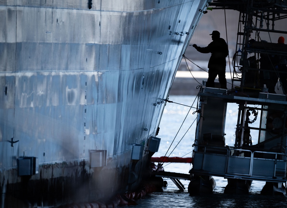 Self Defense Test Ship Gets Hull Paint Refresh Ahead of 50th Anniversary of Commissioning