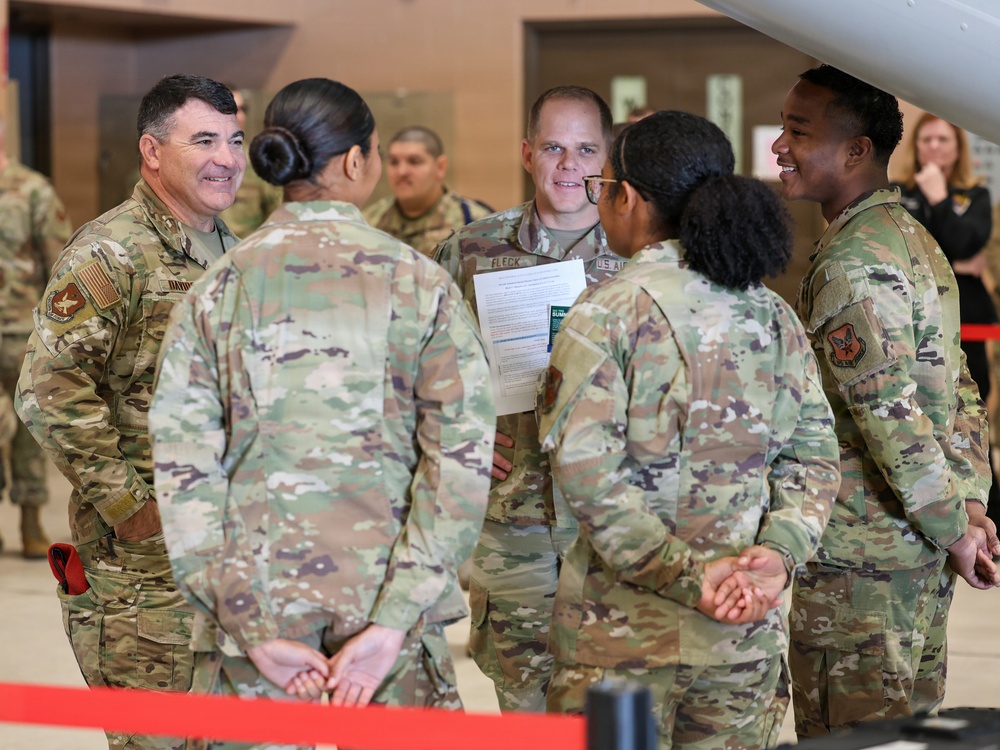 Team Sheppard Welcomes Second Air Force Leadership