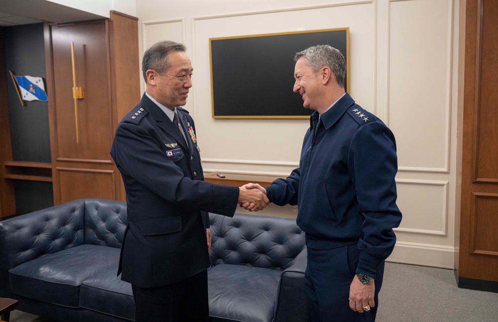 CJCS Meets with Japan CHOD