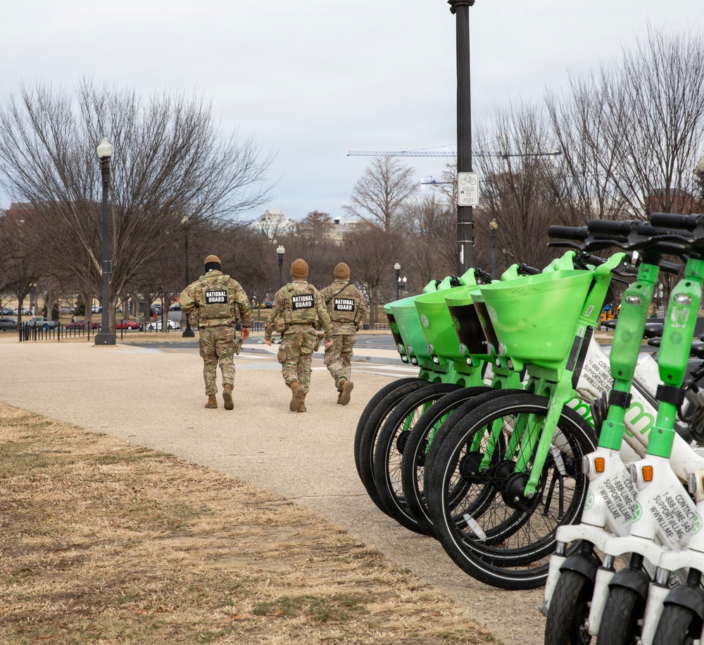 Mississippi and D.C. National Guard Soldiers Conduct Patrols in Washington, D.C.