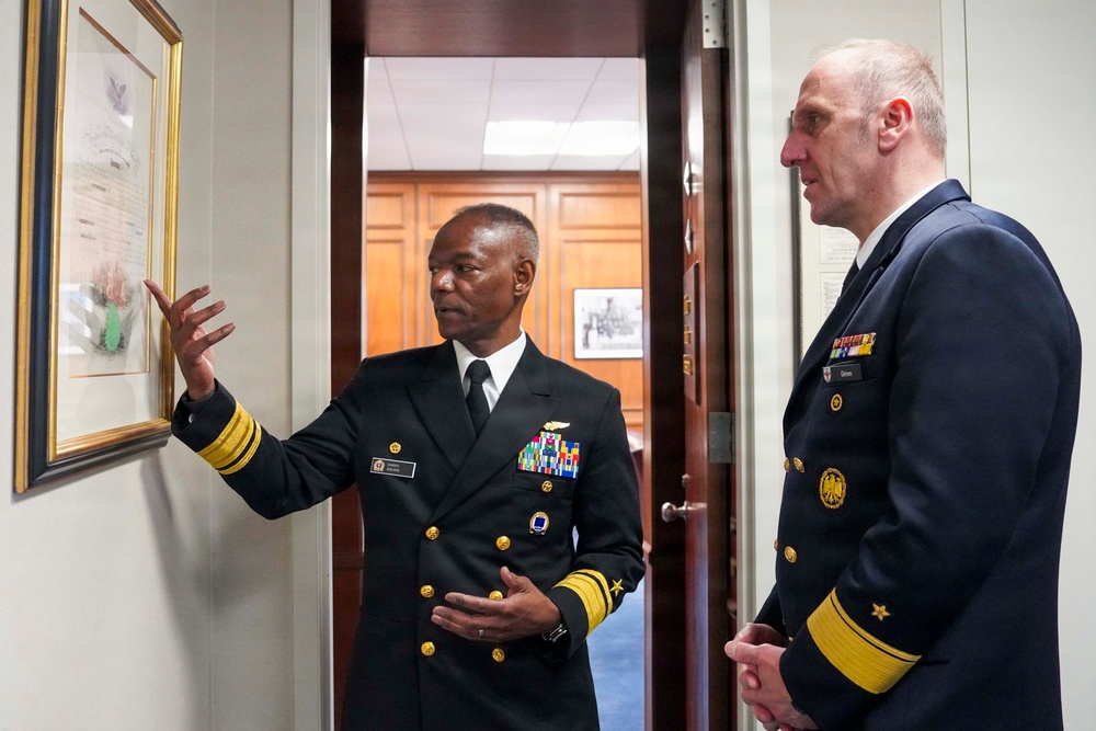 German naval academy leader visits U.S. Naval War College