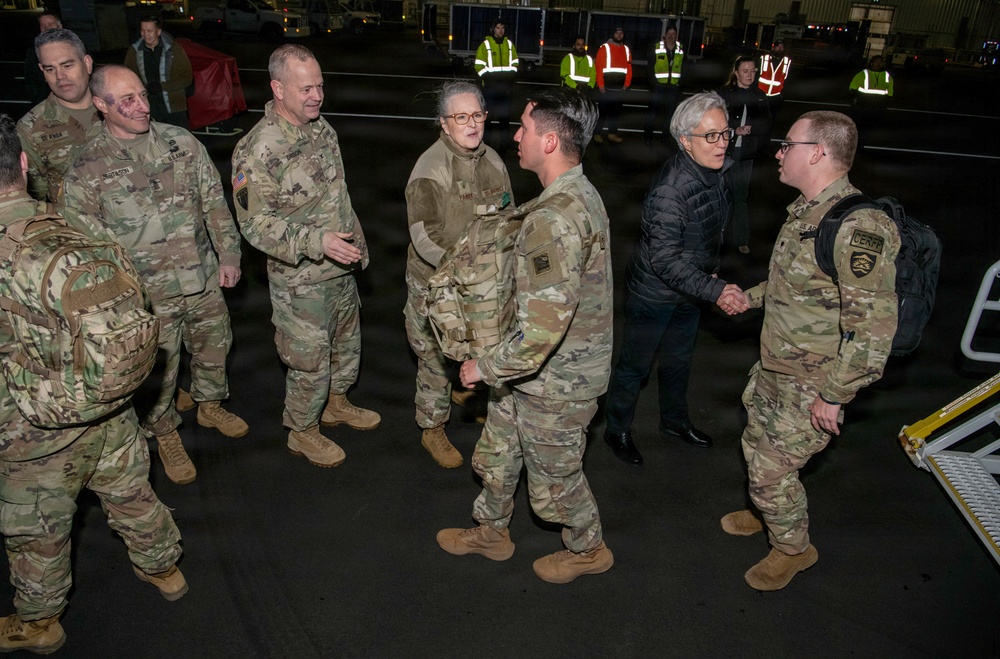 Oregon Guardsmen return to Portland, completing their mission with Task Force Rose Shield