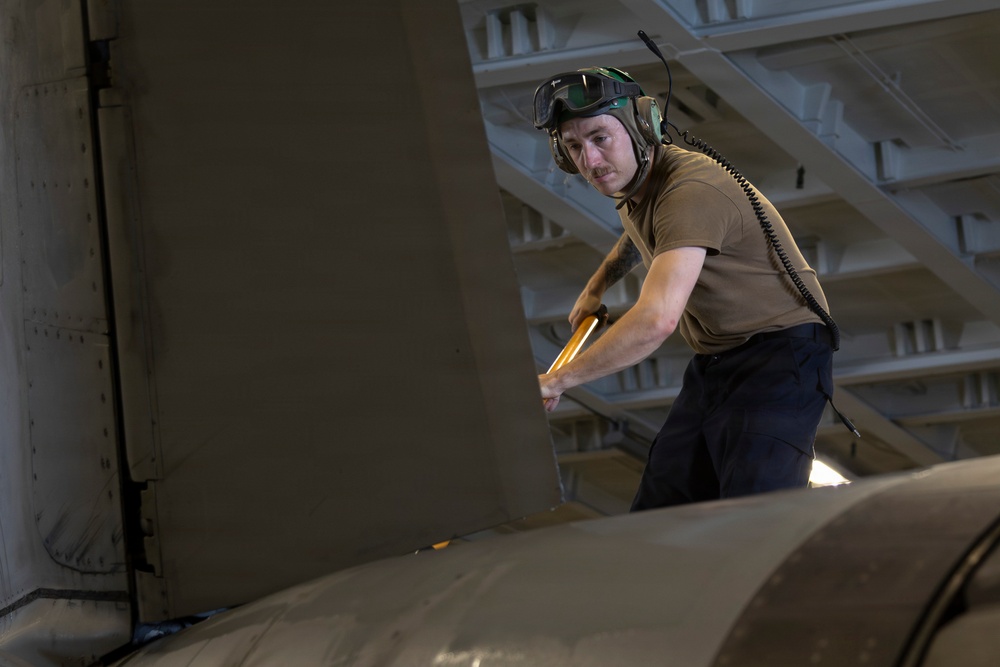 Abraham Lincoln conducts routine aircraft maintenance