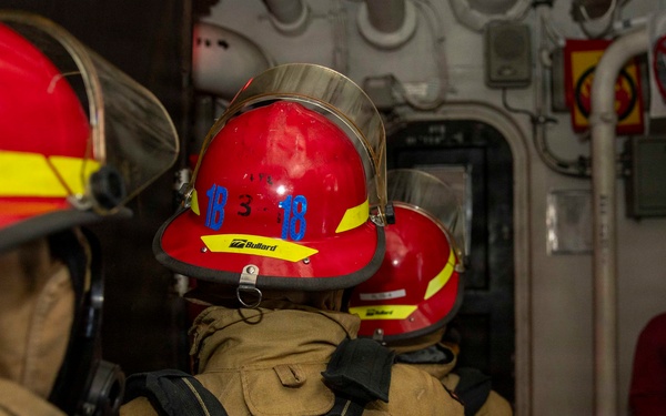 Abraham Lincoln conducts damage control training