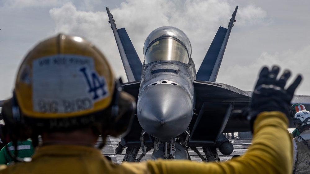 Abraham Lincoln conducts flight operations