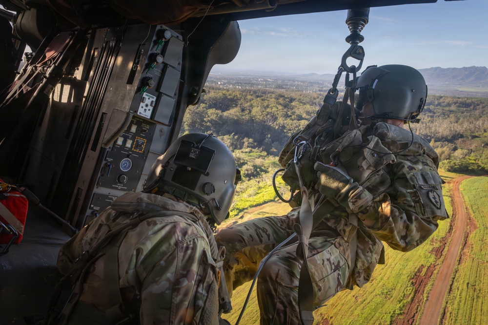 DUSTOFF Participates in Jungle Medicine Training Course