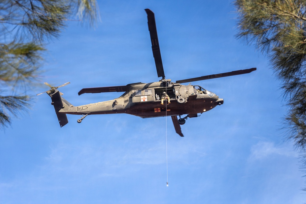 DUSTOFF Participates in Jungle Medicine Training Course