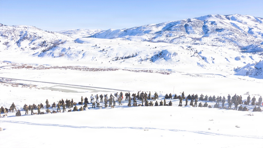 MTX 1-26 | Combat Logistics Battalion 24 Acclimation Hike