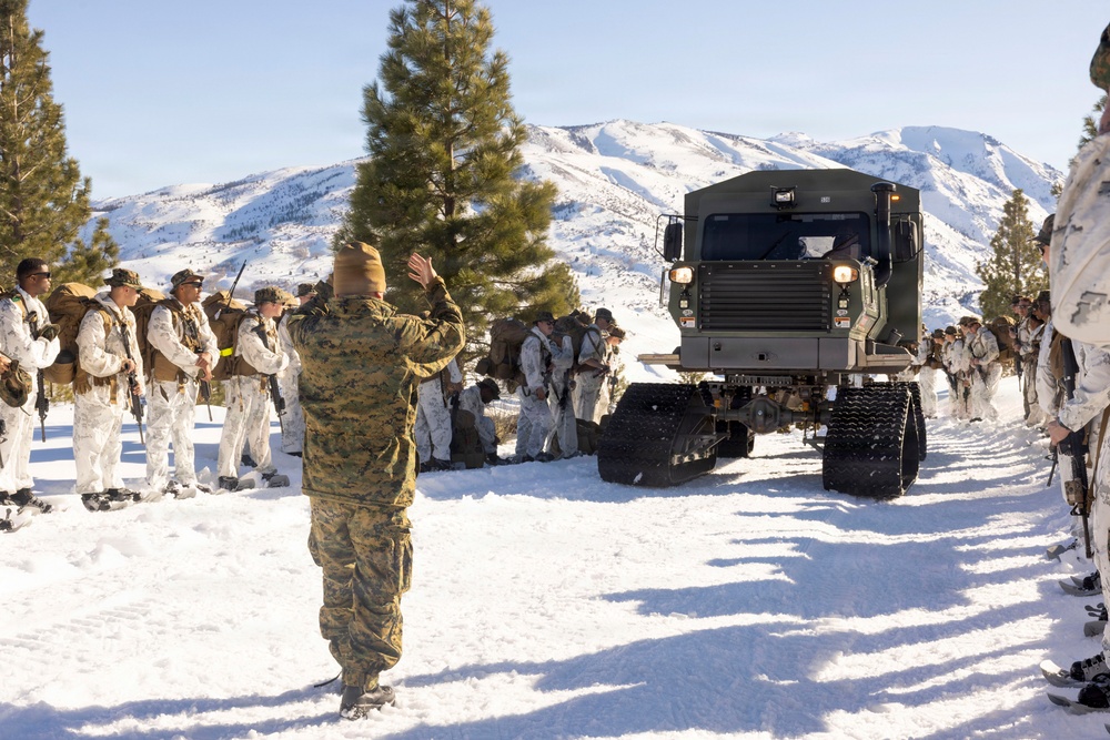 MTX 1-26 | Combat Logistics Battalion 24 Acclimation Hike