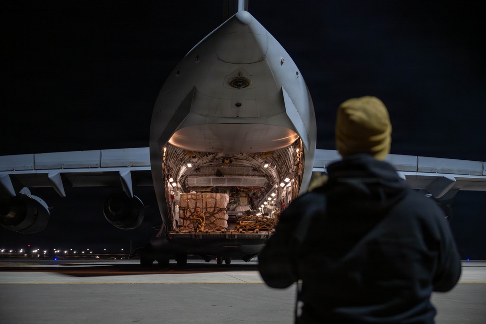 332nd Air Expeditionary Wing receives M1 Abrams tanks