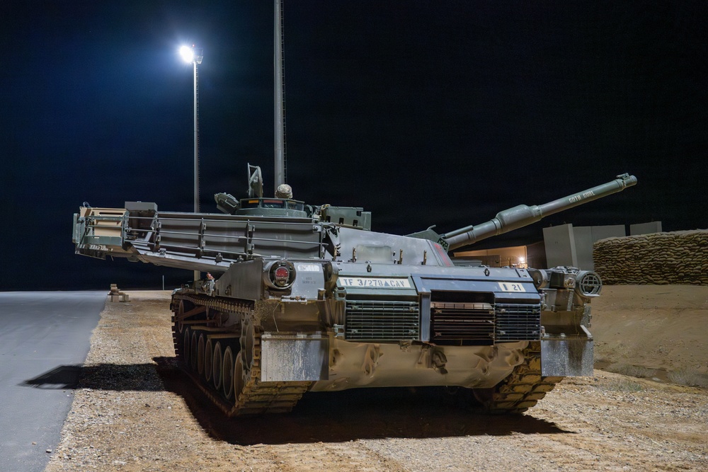332nd Air Expeditionary Wing receives M1 Abrams tanks