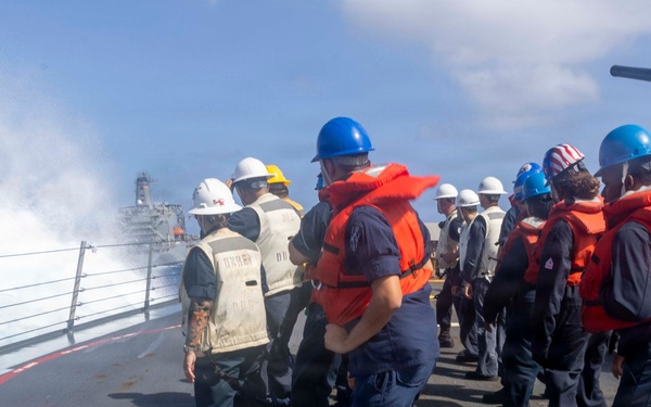 USS Michael Murphy Conducts a Fuels Onload with USNS Henry J. Kaiser