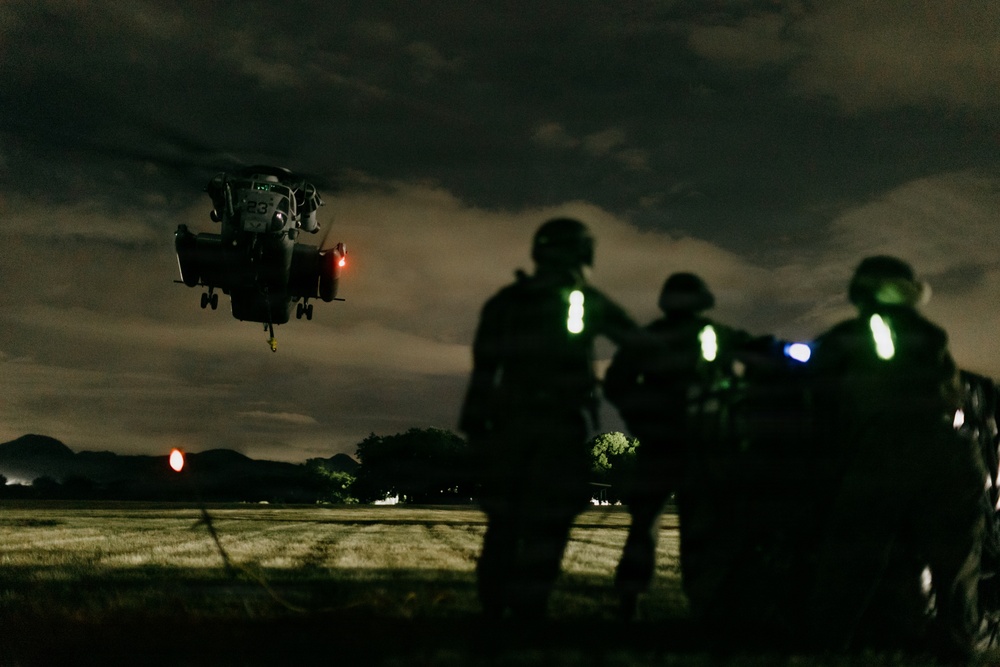 22nd MEU(SOC) | CLB 26 Conducts Helicopter Support Team Training with VMM-263 (REIN)