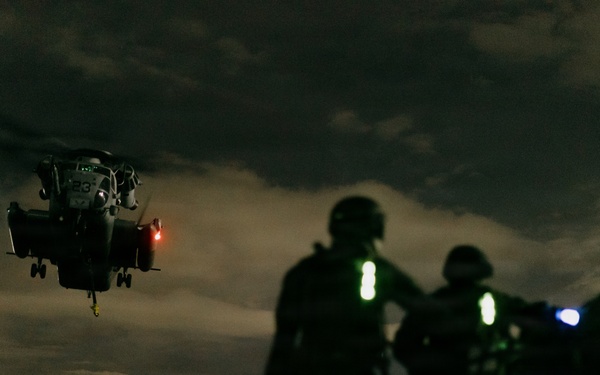 22nd MEU(SOC) | CLB 26 Conducts Helicopter Support Team Training with VMM-263 (REIN)