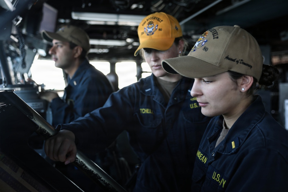 USS Roosevelt (DDG 80) Transits Bab El-Mandeb