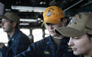 USS Roosevelt (DDG 80) Transits Bab El-Mandeb