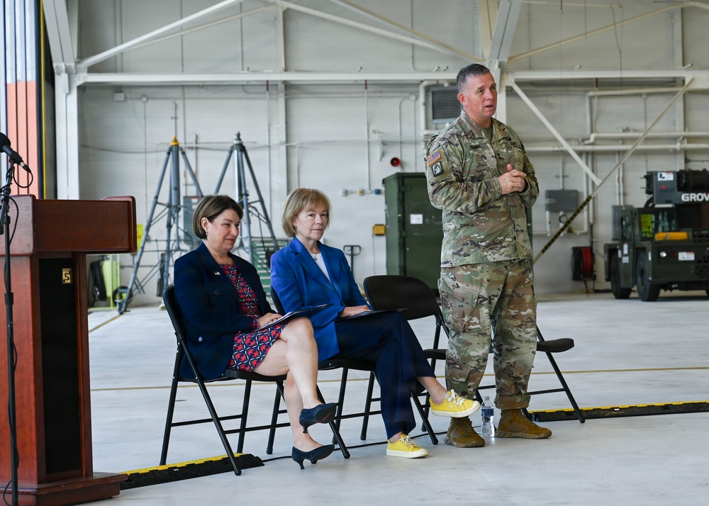 Minnesota U.S. Senators Visit the Minneapolis-St. Paul Air Reserves Station