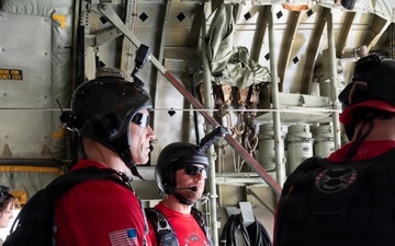 Patriot Parachute Team Perform at University