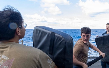 USS Michael Murphy Sailors Run SRF-B Drills