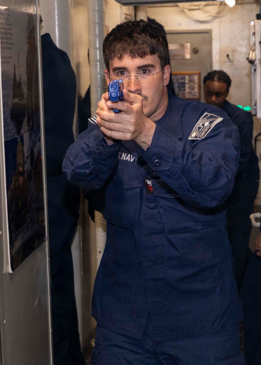 USS Michael Murphy Sailors Practice Clearing Rooms During SRF