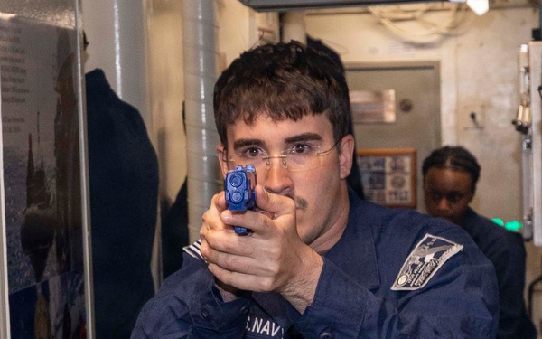 USS Michael Murphy Sailors Practice Clearing Rooms During SRF