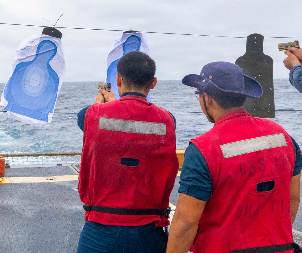 USS Michael Murphy conducts live-fire exercise