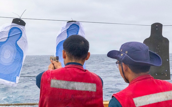 USS Michael Murphy conducts live-fire exercise