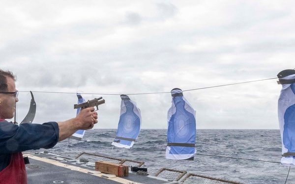 USS Michael Murphy conducts live-fire exercise