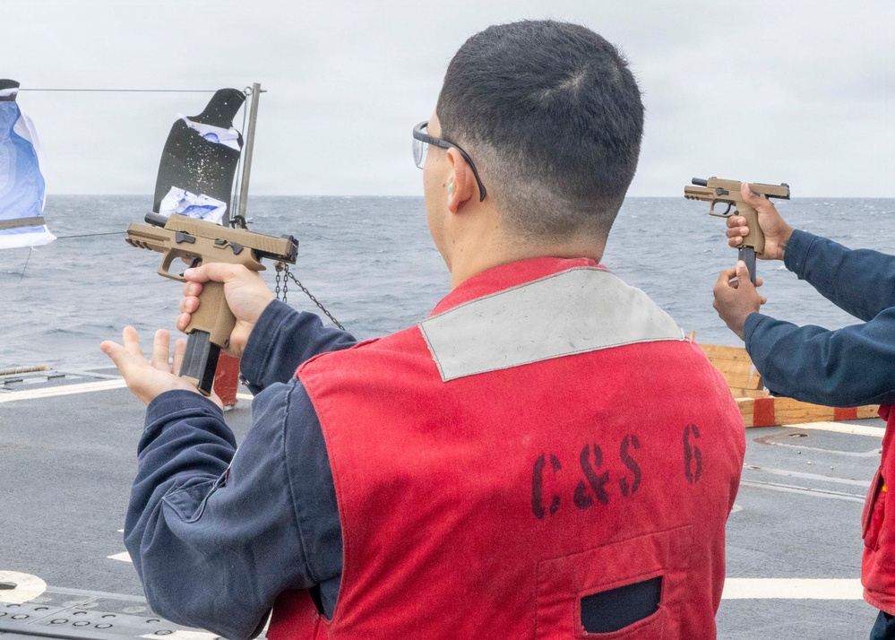 USS Michael Murphy conducts live-fire exercise