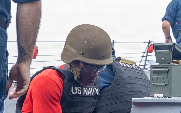 USS Michael Murphy conduct live-fire exercise