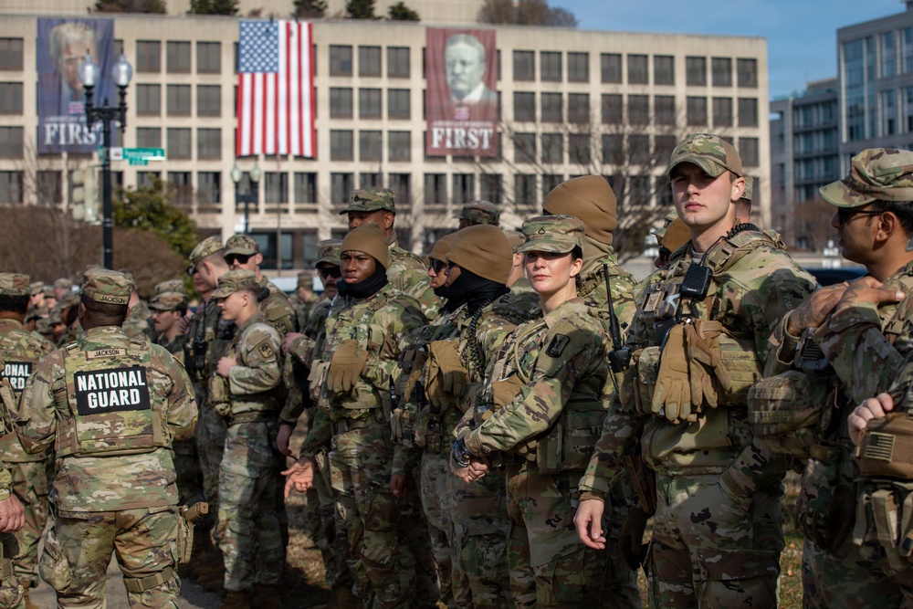 Mississippi National Guard service members join a dignified escort for fallen Metropolitan Police Department Officer