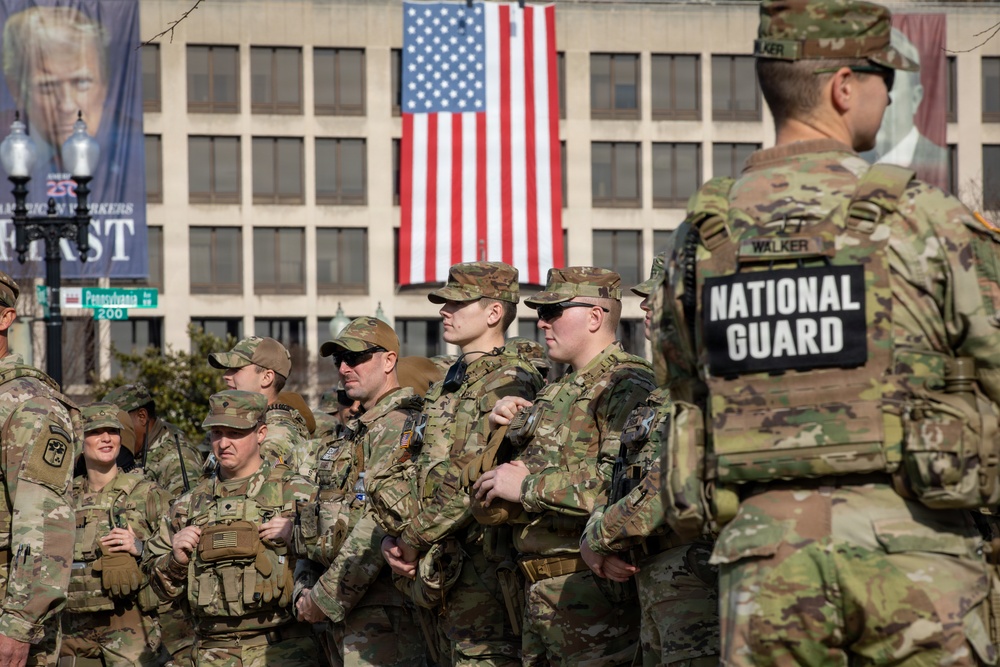 Mississippi National Guard service members join a dignified escort for fallen Metropolitan Police Department Officer