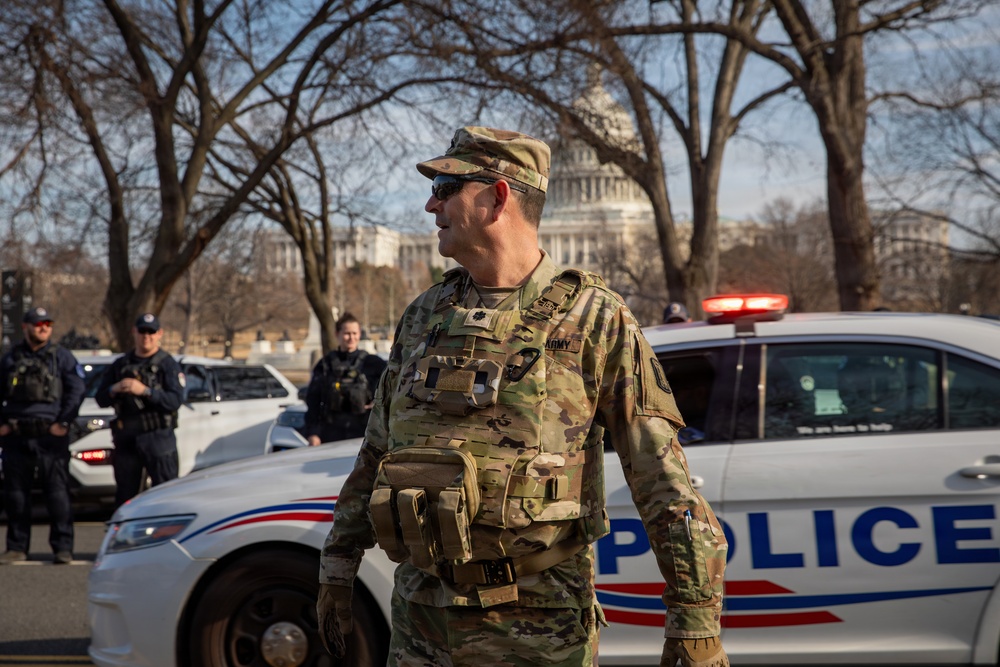 Joint Task Force Magnolia commander joins a dignified escort for fallen Metropolitan Police Department Officer