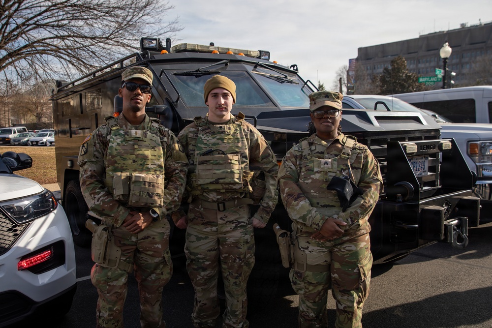 Mississippi National Guard service members join a dignified escort for fallen Metropolitan Police Department Officer