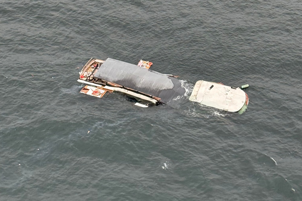 Coast Guard rescues boaters from sinking vessel off New Jersey