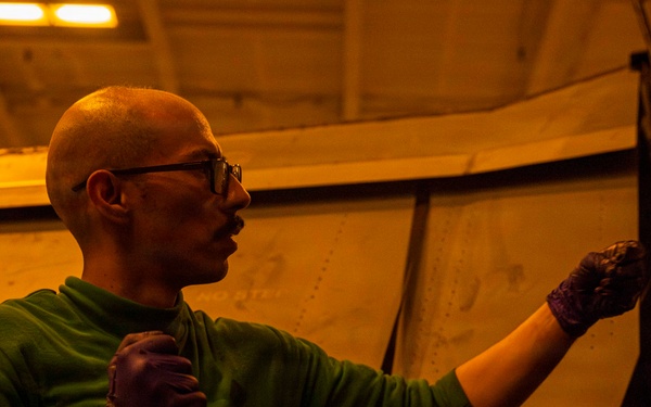 Abraham Lincoln conducts routine aircraft maintenance