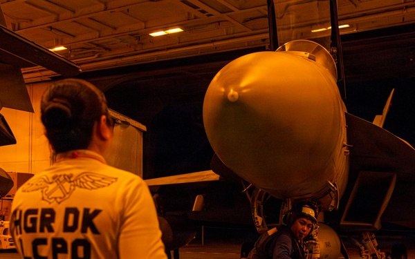 Abraham Lincoln conducts routine aircraft maintenance