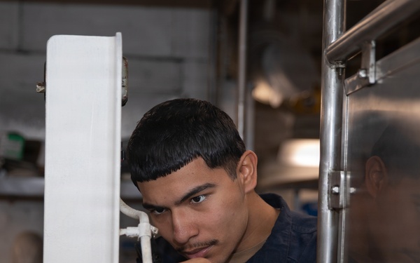 Ike Conducts Scheduled Planned Incremental Availability