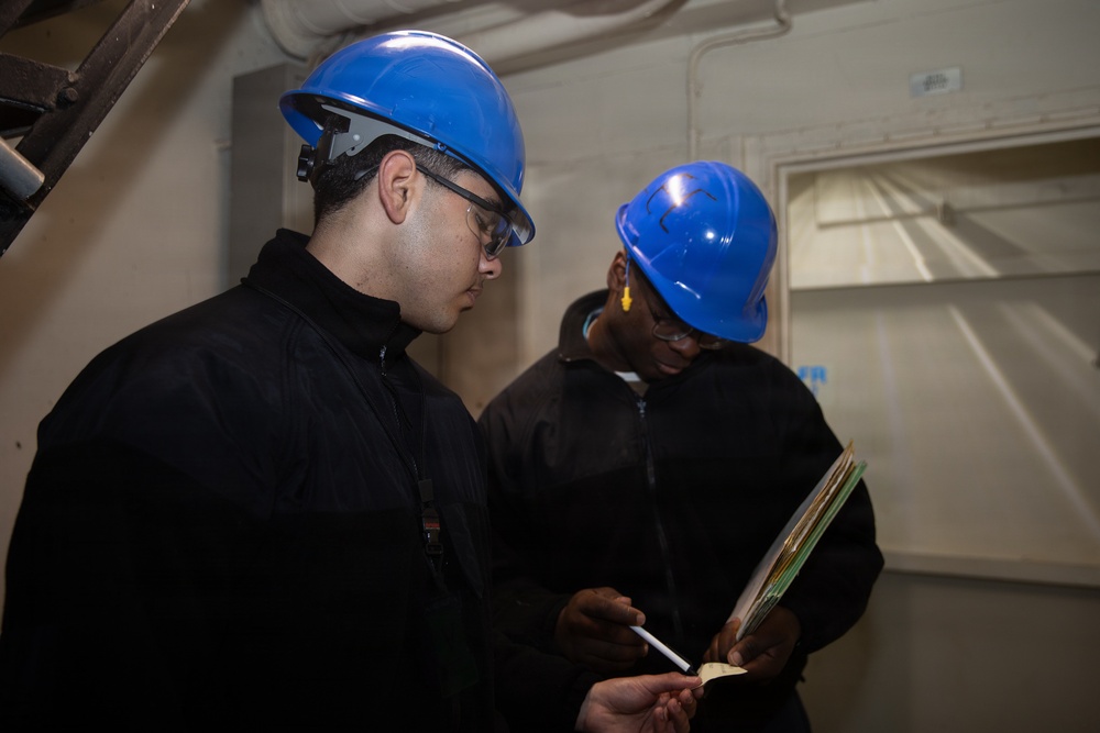 Ike Conducts Scheduled Planned Incremental Availability