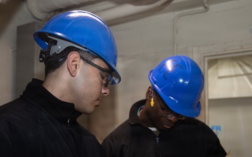 Ike Conducts Scheduled Planned Incremental Availability