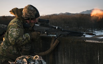 U.S. Army and Japan Self Defense Force Paratroopers Conducts Close Quarters Battle Training