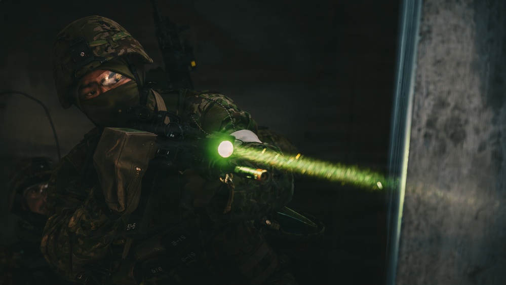U.S. Army and Japan Self Defense Force Paratroopers Conducts Close Quarters Battle Training