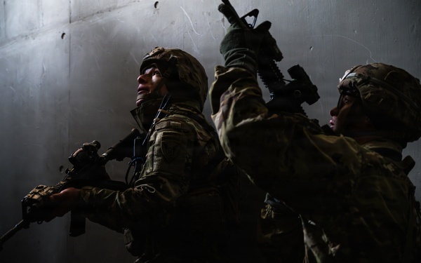 U.S. Army and Japan Self Defense Force Paratroopers Conducts Close Quarters Battle Training