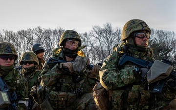 U.S. Army and Japan Self Defense Force Paratroopers Conducts Close Quarters Battle Training