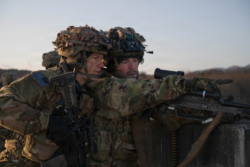 U.S. Army and Japan Self Defense Force Paratroopers Conducts Close Quarters Battle Training